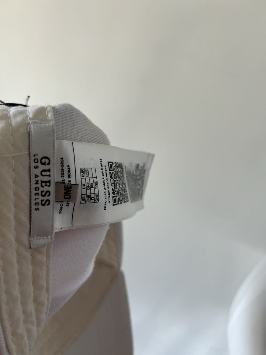 Guess Sonstige Damenmode: Guess Cap, Weiss, Grösse One Size, Neuwertig – Gebraucht aus zürich von kira.jj 4