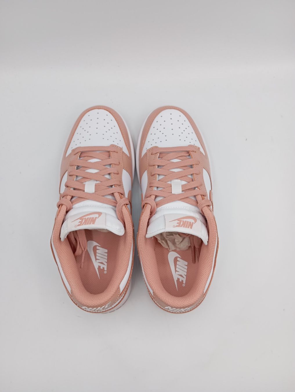 Nike Scarpe da donna: Nike Dunk Low "Rose Whisper" (EU37.5) – Nuovo e nell'imballaggio originale da Schaffhausen venduto da outlez 4