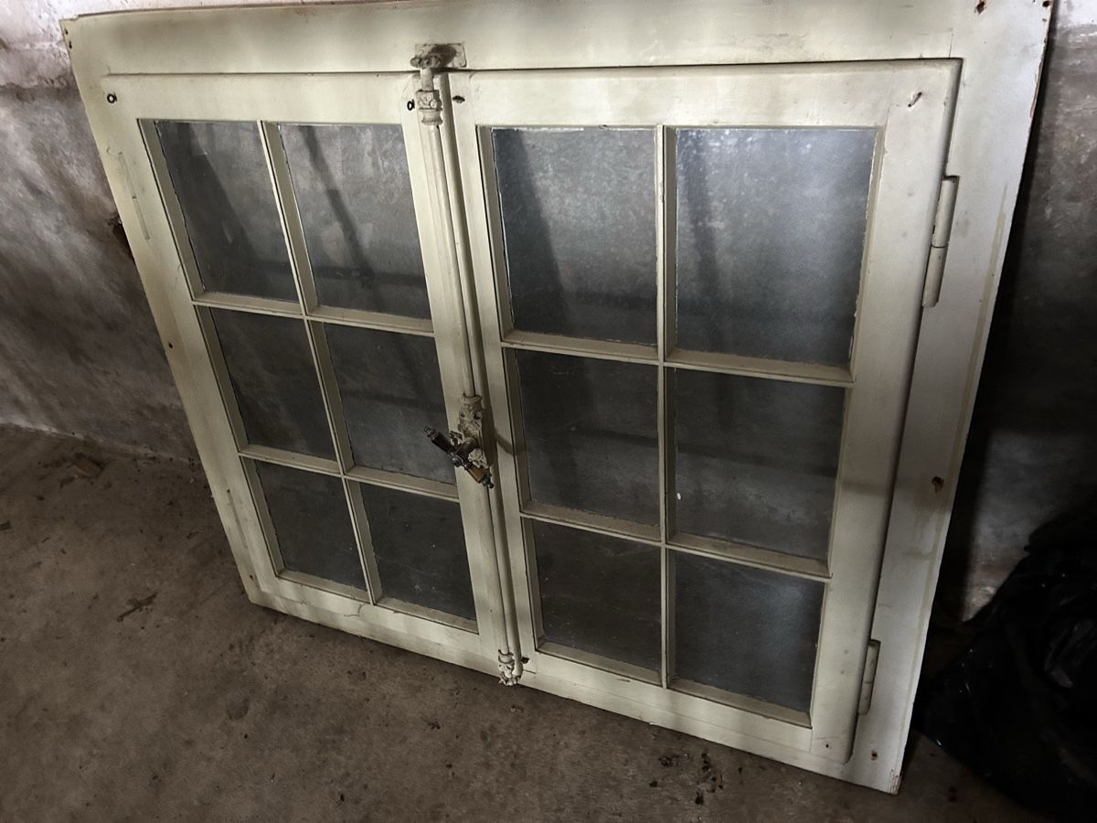Fenster: Altes Fenster – Gebraucht aus Gwatt (Thun) von ate_6ng8