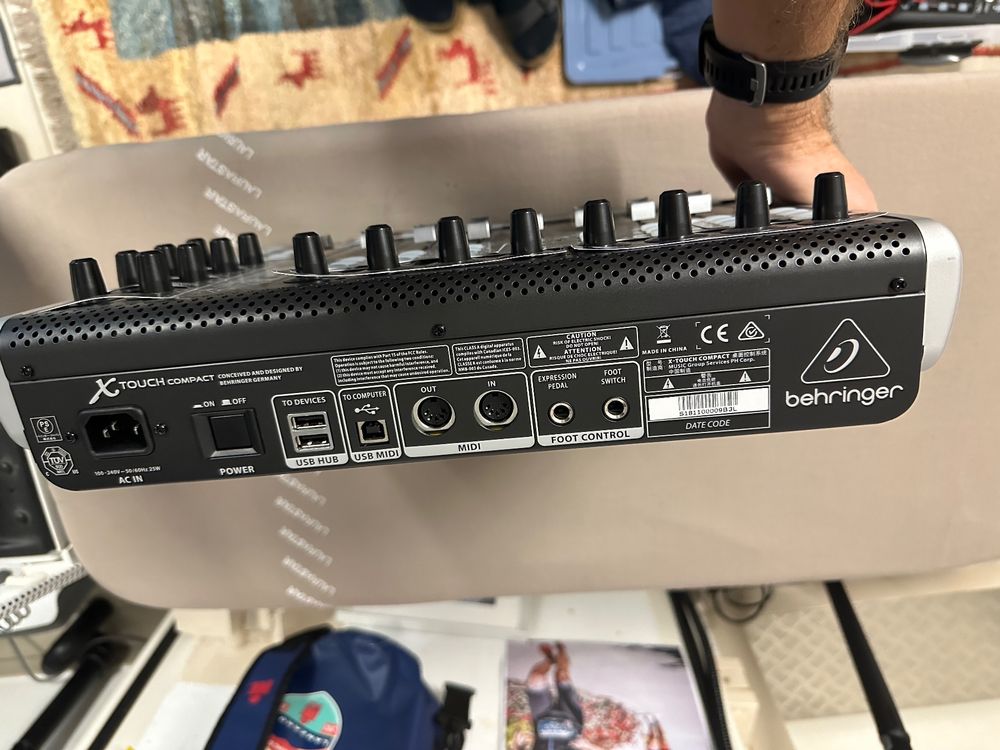 Behringer X-Touch Compact | Kaufen auf Ricardo