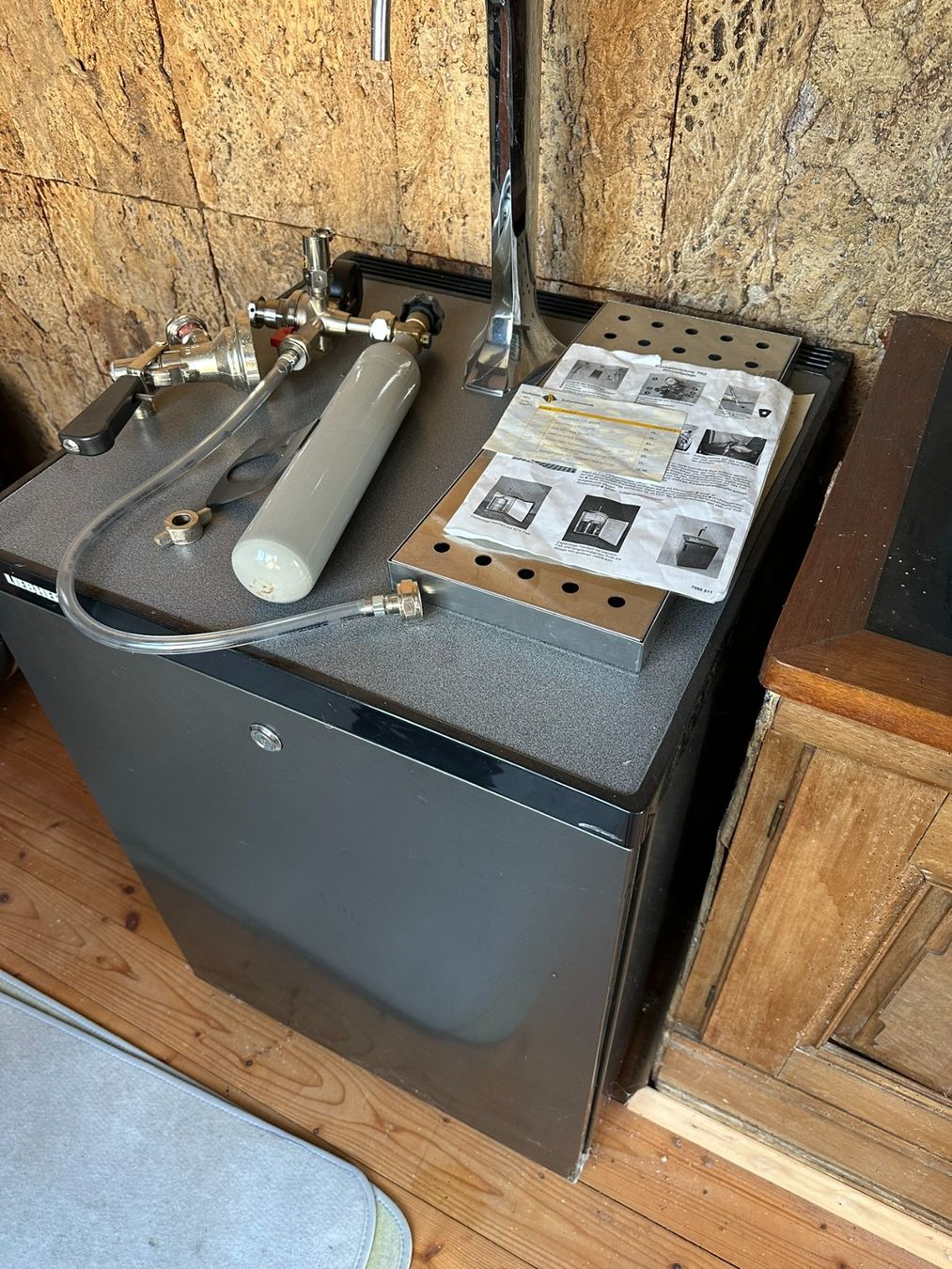 Appareils de cuisine: Liebherr-Bierzapfanlage – D'occasion à Ennetbaden par Neorefoh