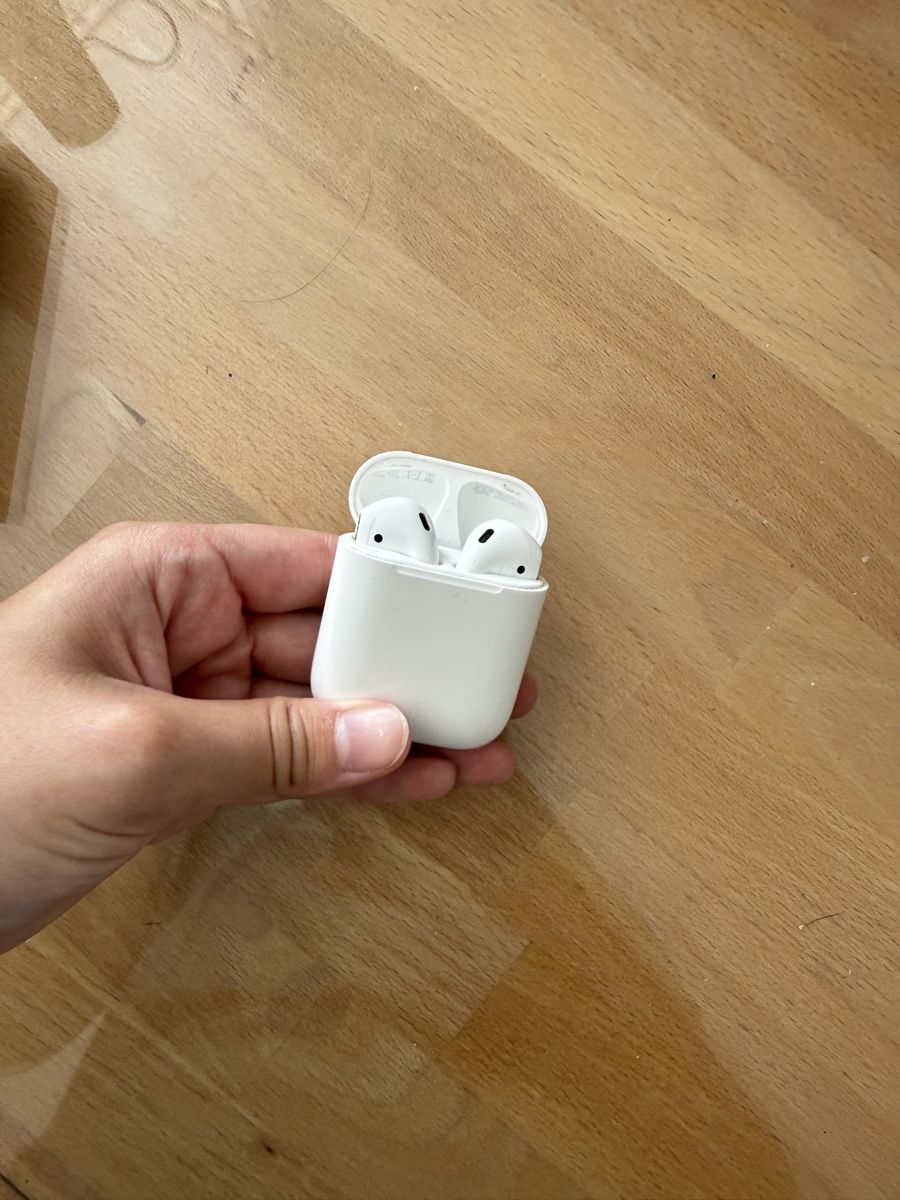 Apple Casques audio: Airpods 2. Generation – D'occasion à Bern par Wil.Wayne 1