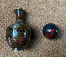 Charmant Petit Vase et ballon Cloisonné Ancien China