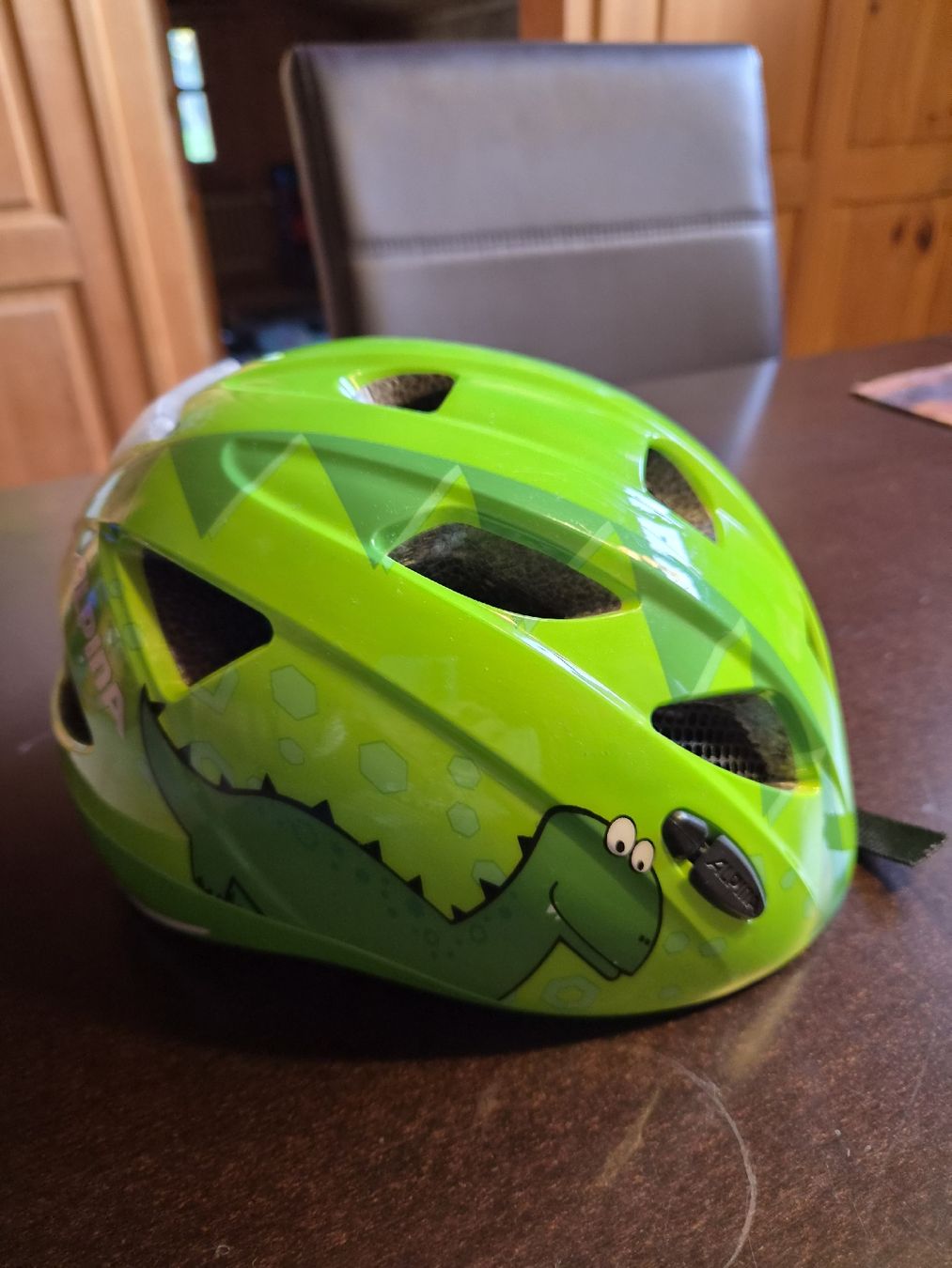 Alpina Caschi: Kinder velohelm Dino – Usato da Disentis/Mustér venduto da epa_862v