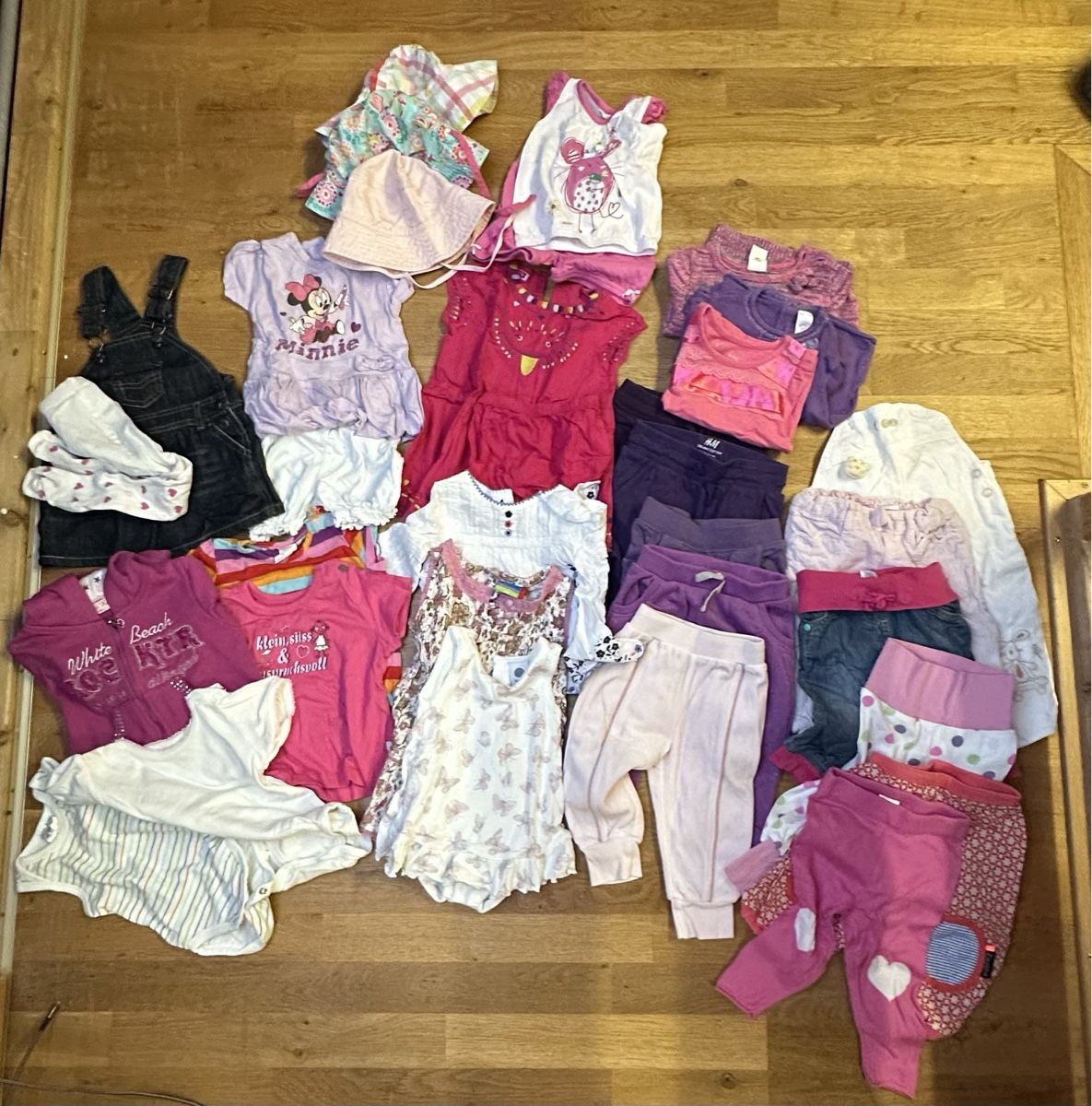 Lotti & Set di vestiti: Babykleider Gr. 68 Mädchen – Usato da Zürich venduto da Fuxion