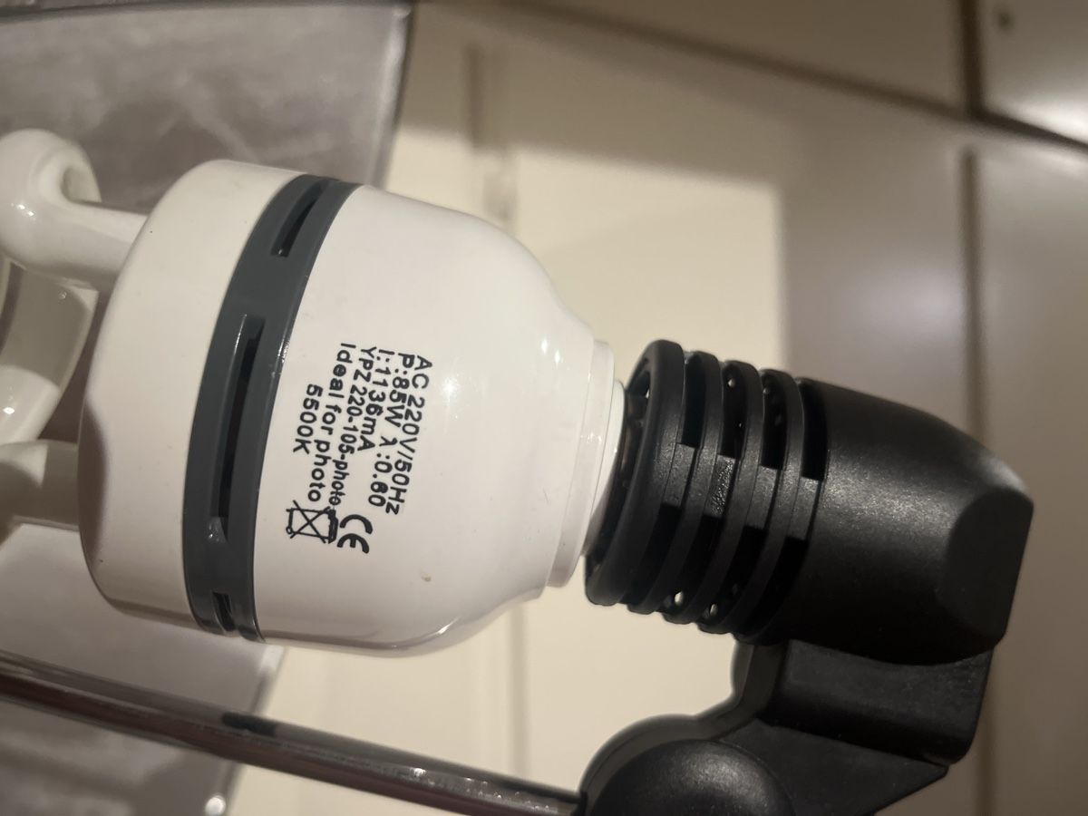 Lampen: 2x LED Studioleuchten- Fotolichter mit Schirm-Diffusor – Gebraucht aus Winterthur von pumba90 2