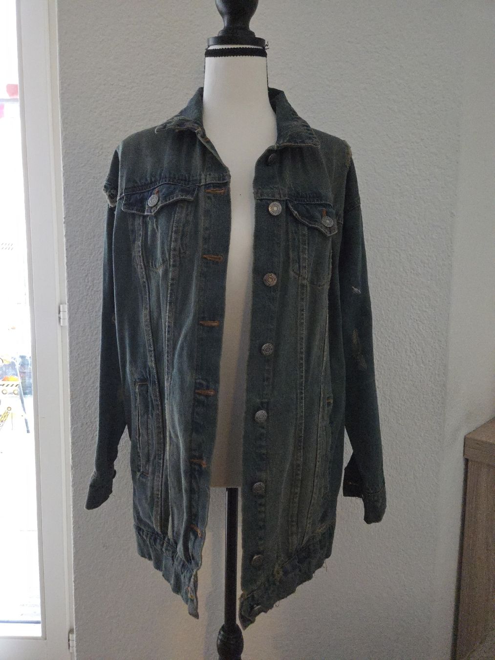 Jacken: oversized Jeansjacke Noisy May Gr. S – Gebraucht aus Näfels von CH.Kchlineknopf