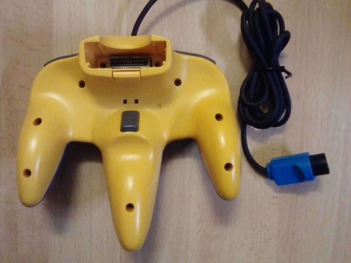 Nintendo Controller: Nintendo 64 Controller Pikachu Edition Blau/Gelb (NEU) – Neu (gemäss Beschreibung) aus Winterthur von Colonica 2