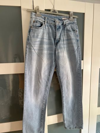 Guess Jeans