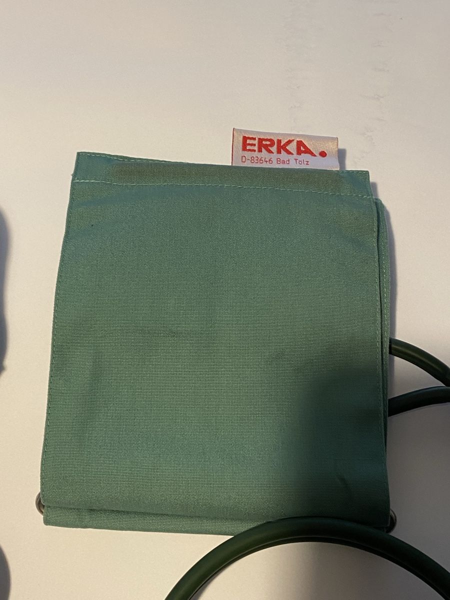 Fotocamera: Blutdruckmessgerät & POCKETKAMERA – Usato da Birr venduto da Vintage-Liebhaber 2