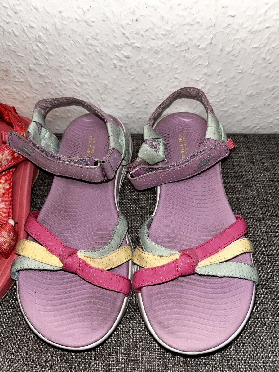 Teva Scarpe per ragazze: Teva/skecher sandals, Size EU32 used – Usato da Genève venduto da dmt_y25y 3