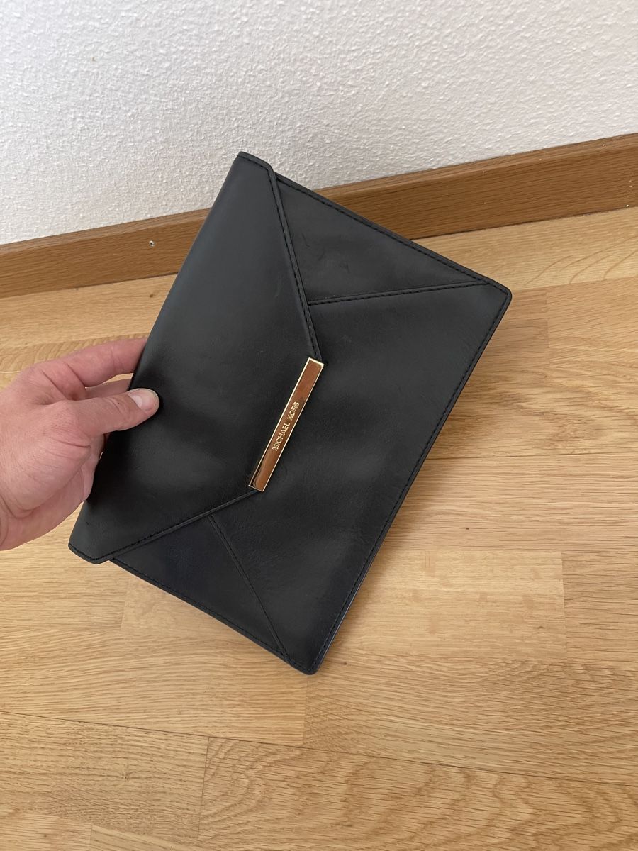 Michael Kors Taschen für Damen: Michael Kors Clutch, Schwarz, Top Zustand! Oryginal, vintage – Gebraucht aus Wetzikon ZH von Jan_wojt 6