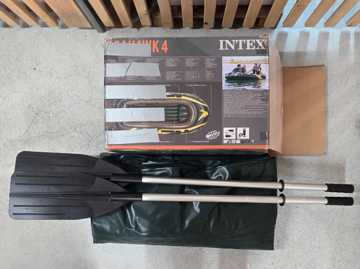 Bateaux: Schlauchboot Intex Seahawk 4 – D'occasion à Buchrain par nunes-jaime