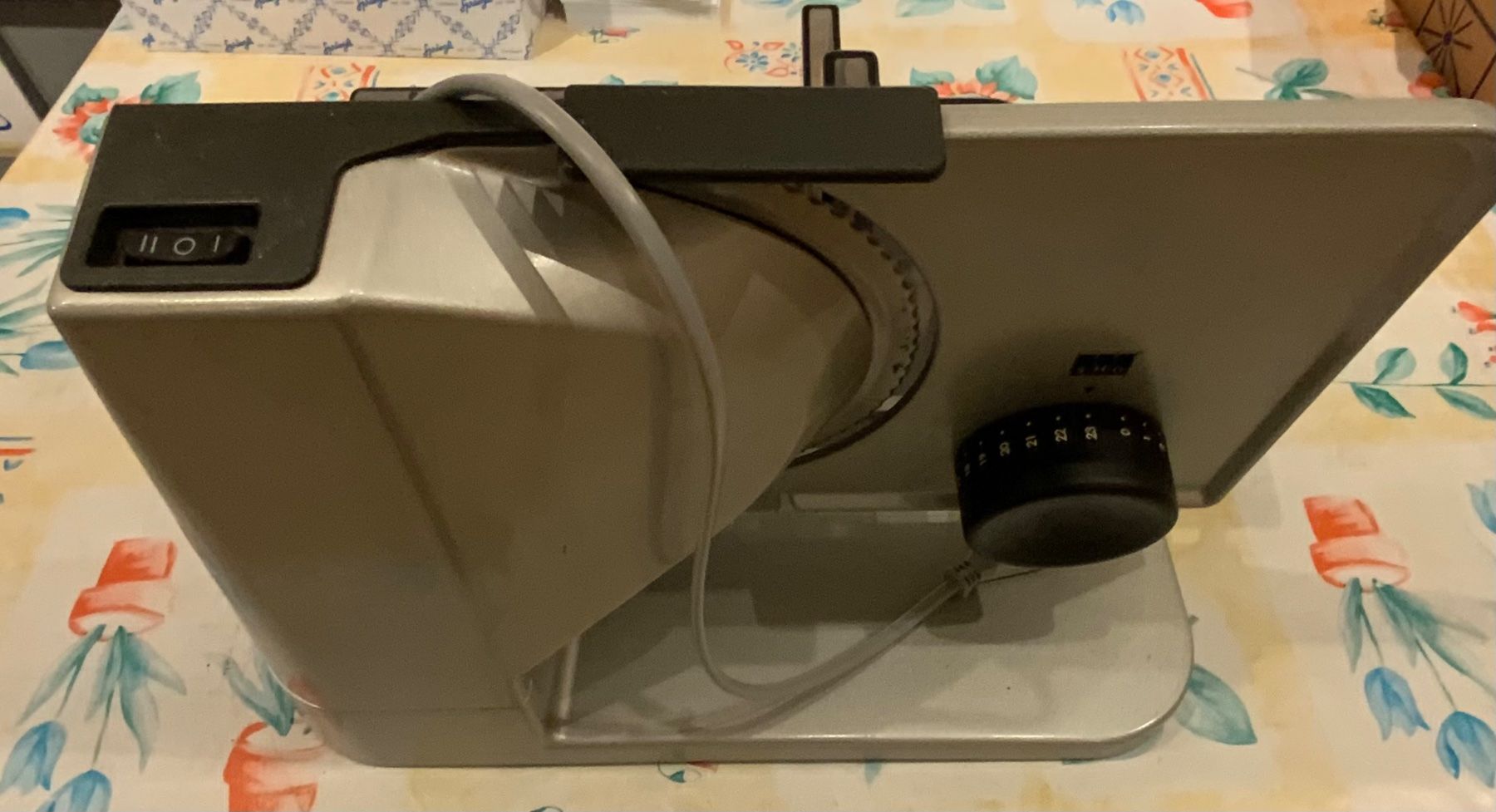 Appareils de cuisine: Schneidemaschine – D'occasion à Oberwil-Lieli par Gloria112 1