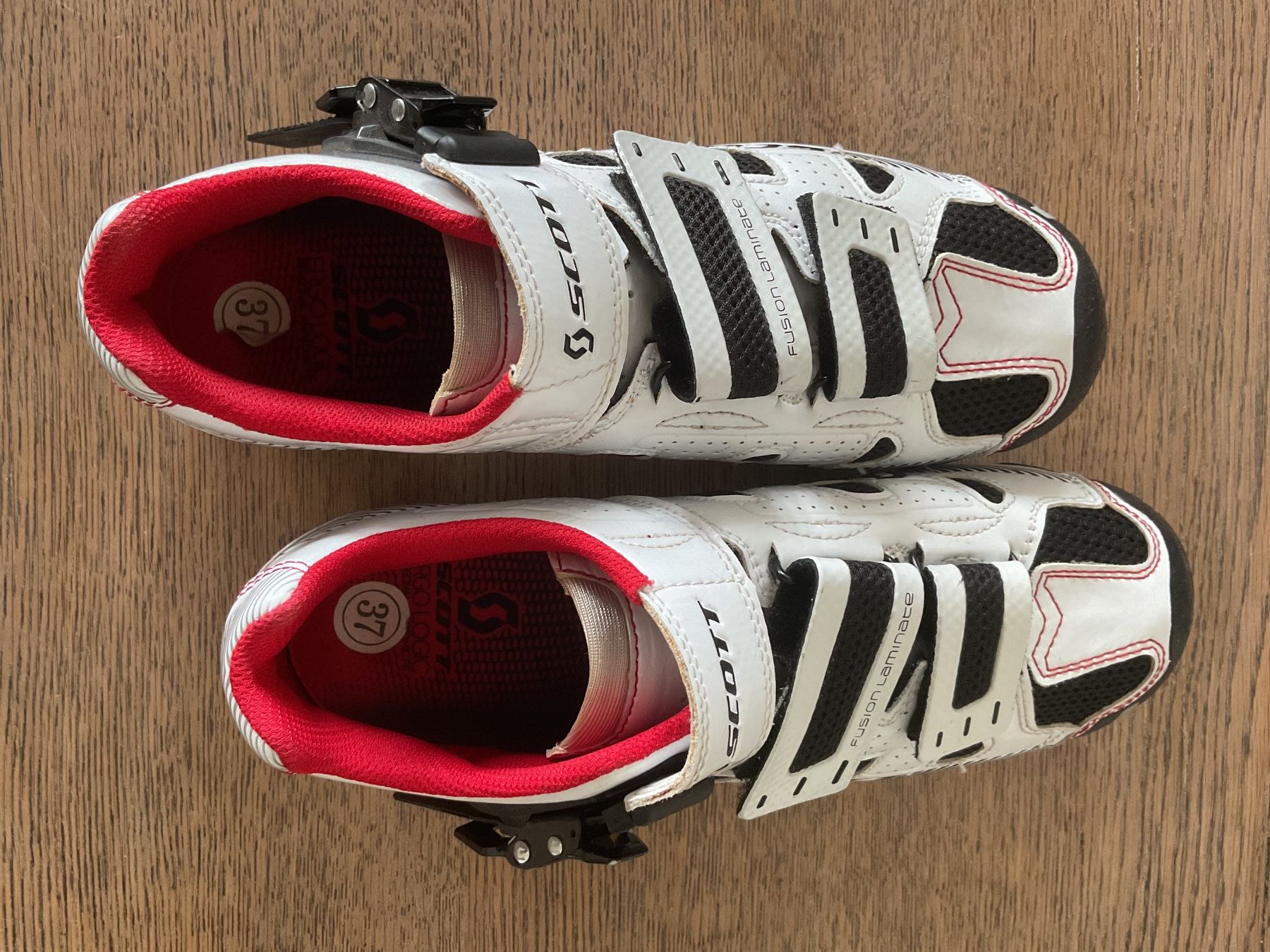 Scott Chaussures femmes: Damenveloschuhe. Scott  MBT Gr 37 – D'occasion à Düdingen par luno2012 2