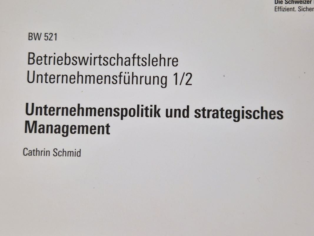 Libri: Kursprogramm (Unternehmenspolitik) – Usato da Muhen venduto da Restwert_Muhen 4