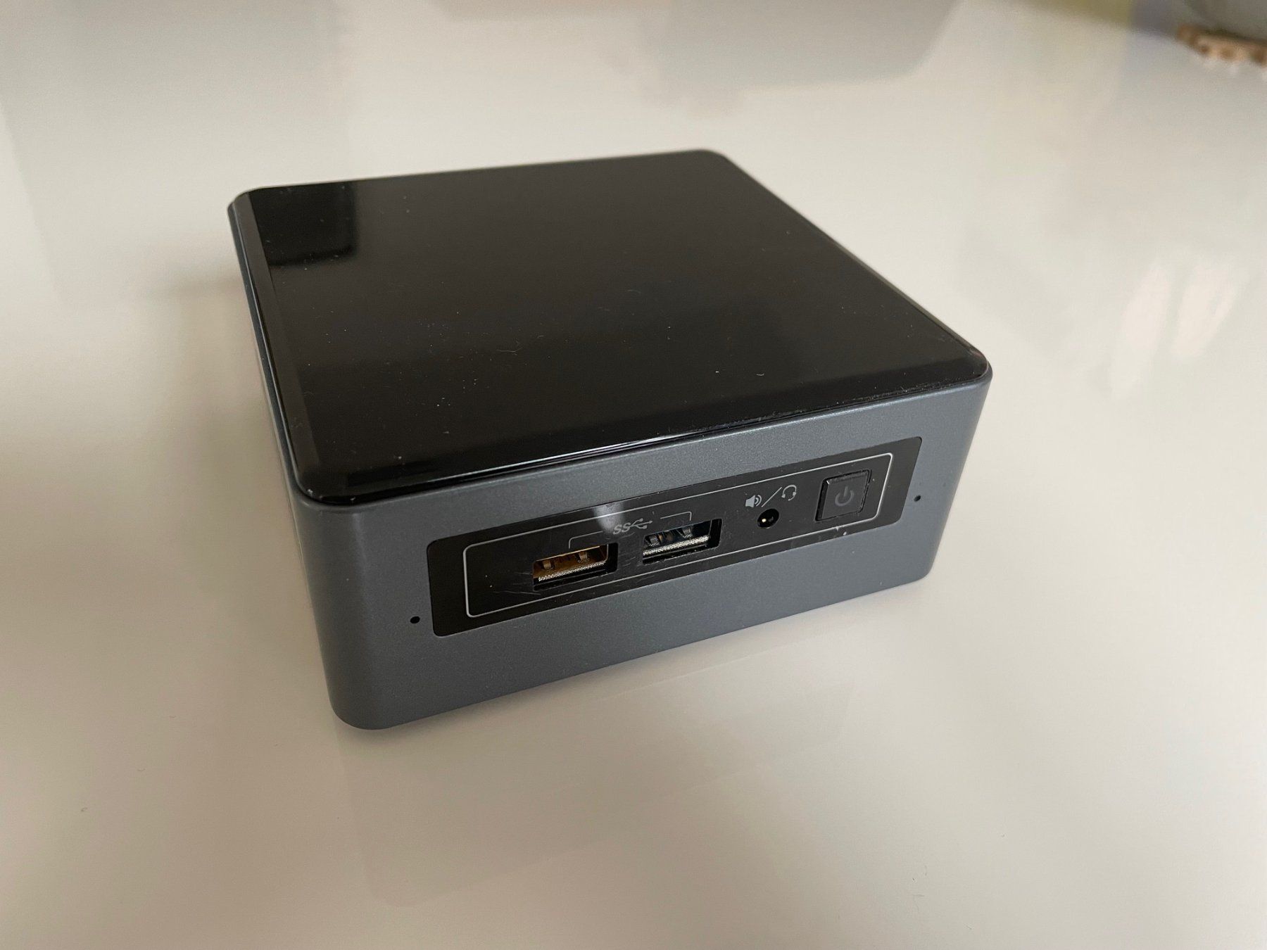 Intel PC: Intel NUC6CAYS Mini PC Kit – Usato da Olten venduto da Sina84