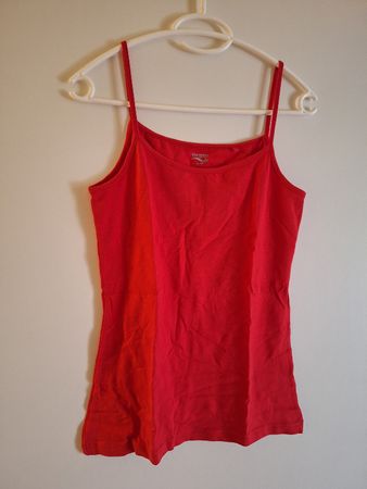 rotes Top mit Spaghettiträgern in Gr. 36/38