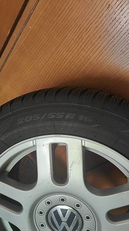Pneus & Kompletträder: Roues hiver VW Golf 4 – Gebraucht aus Meyrin von bla_z925 1