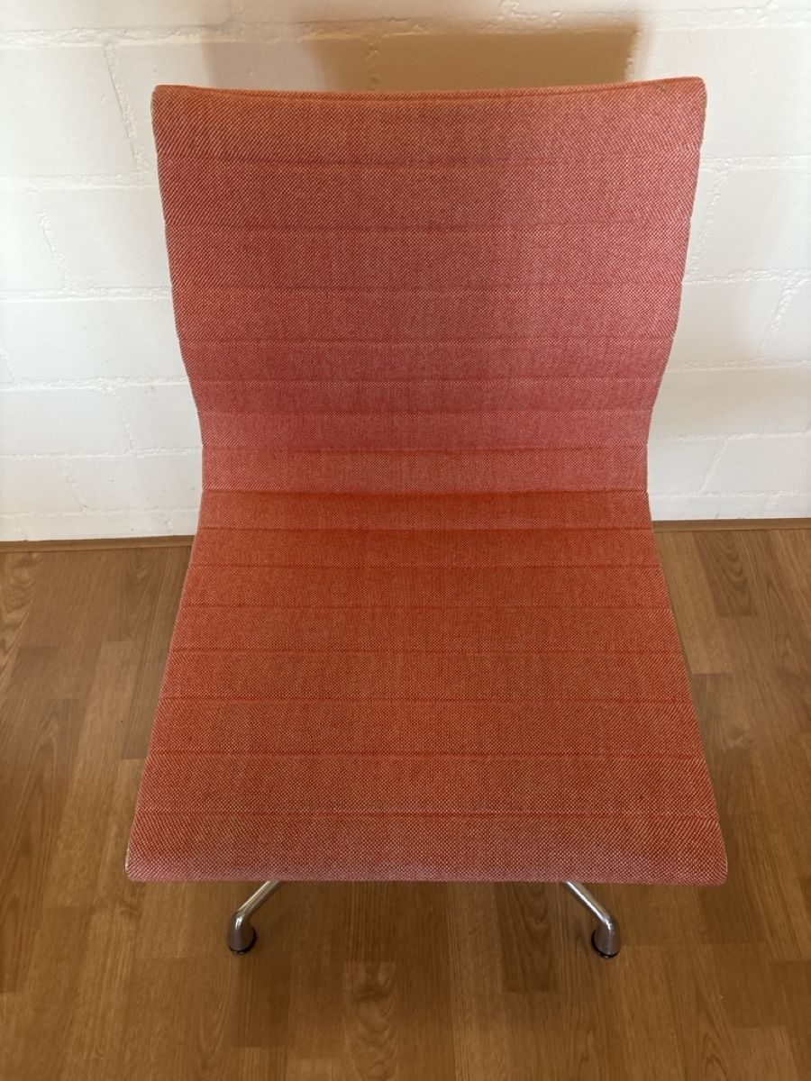 Vitra Chaises: Vitra Eames Alu Chair – D'occasion à Basel par magnummarine 1