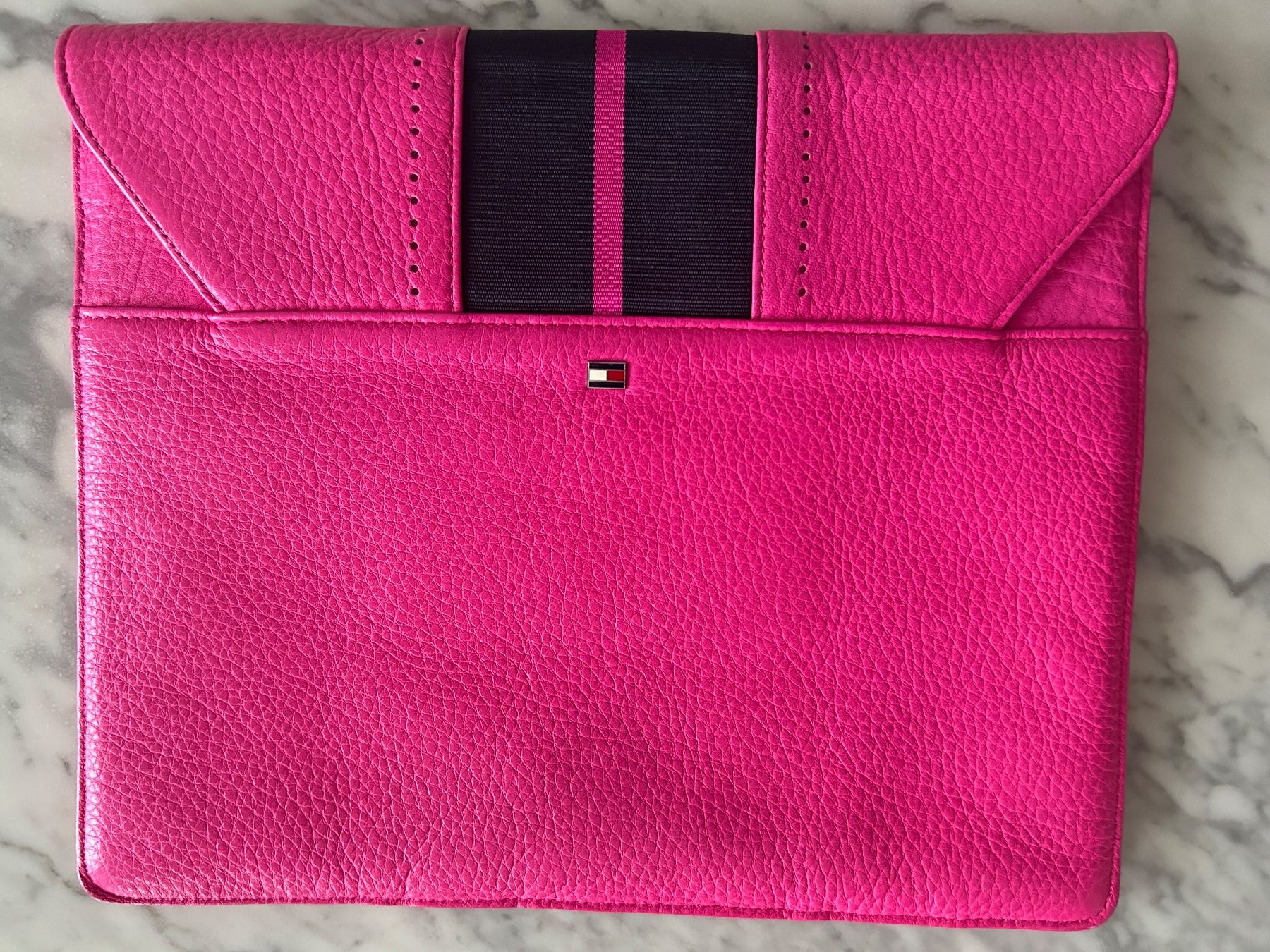 Covers & Borse: Tommy Hilfiger Tablet Case – Usato da Biel/Bienne venduto da zit_v5yc 3