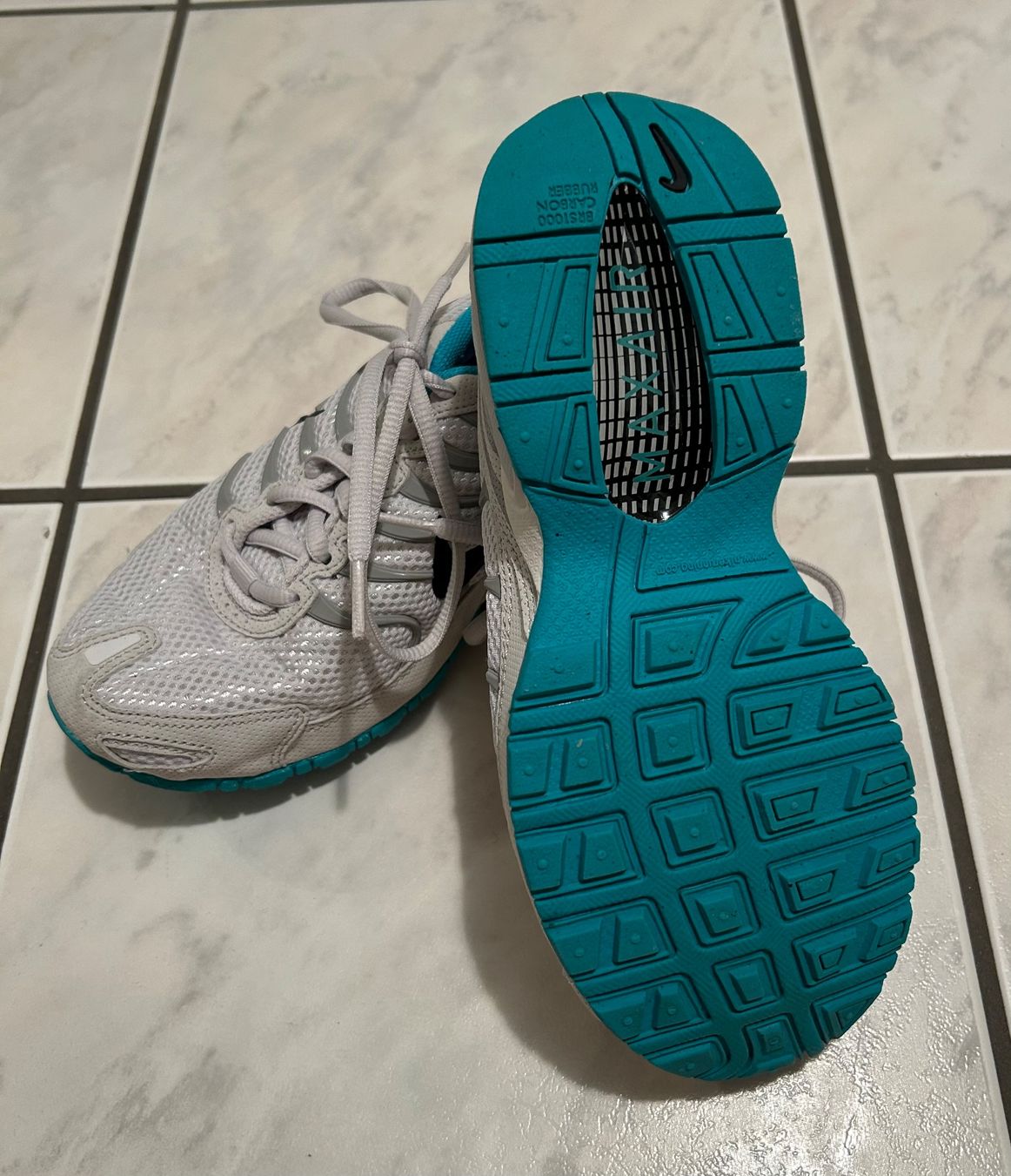Scarpe da donna: Turnschuhe Gr. 36.5 – Usato da Wil SG venduto da Bitzitom 2