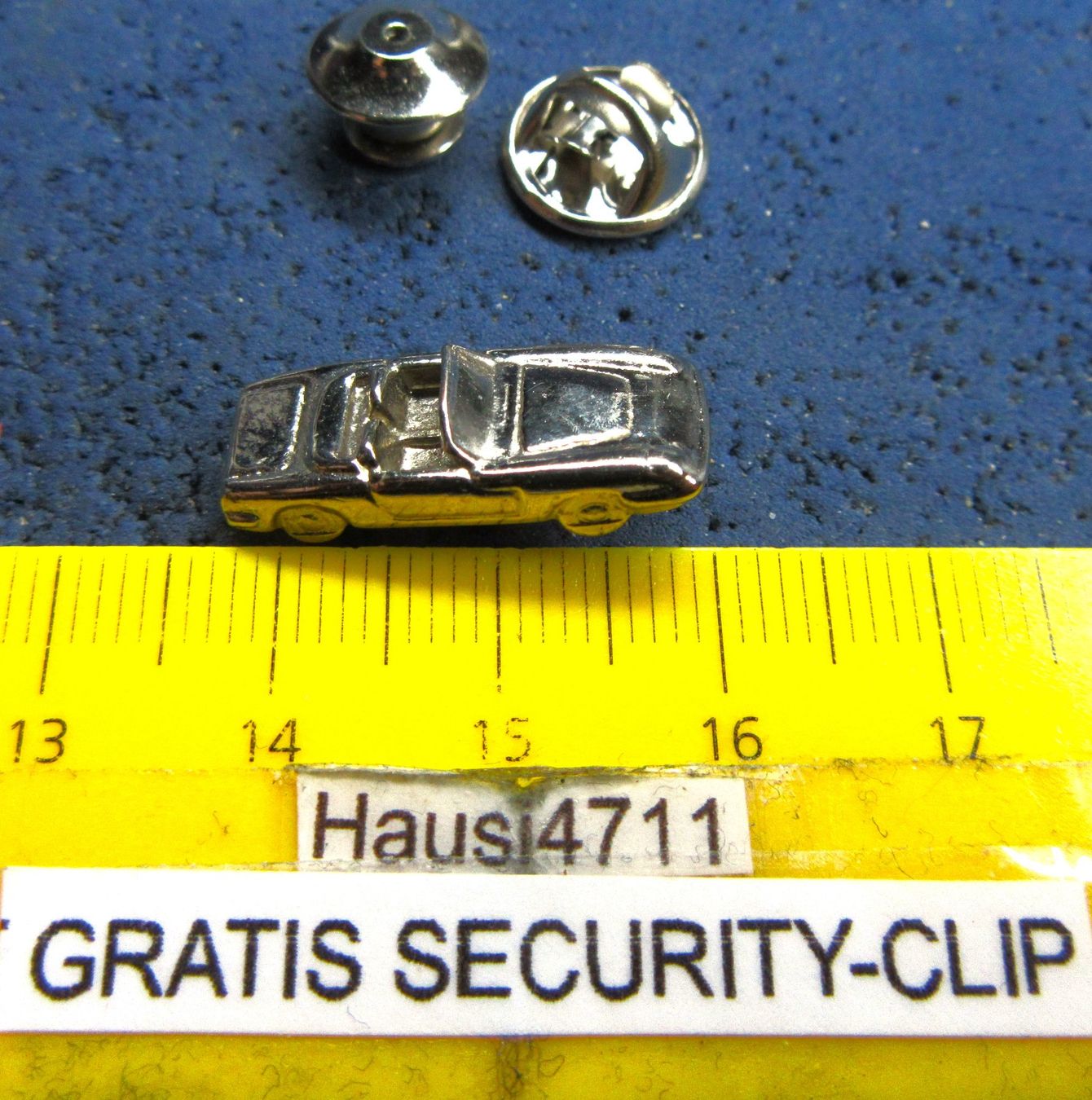 Placchette & Badge: ROADSTER CABRIOLET 3D SILBRIG AUTO PIN mit SECURITY-CLIP – Usato da Ettingen venduto da Hausi4711