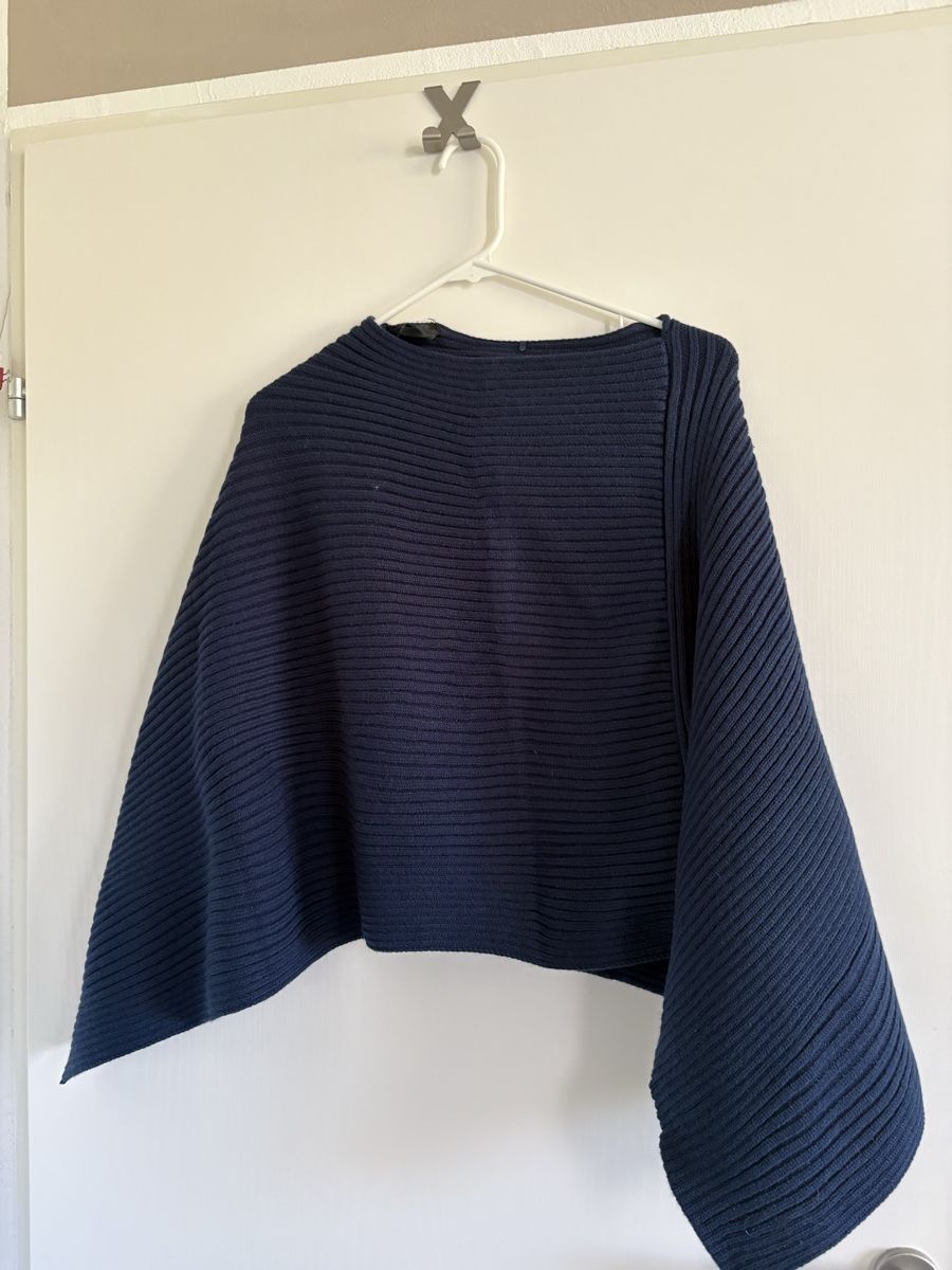 Altro in Moda donna: Navy Poncho – Nuovo (secondo la descrizione) da Weisslingen venduto da Ali_z8vw