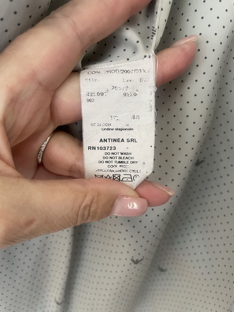 Armani Cappotti: Emporio Armani Mantel, IT 44,  – Usato da Grand-Lancy venduto da mcorti_l 3