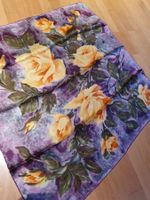Farbenfrohes Satin Foulard handbemalt..