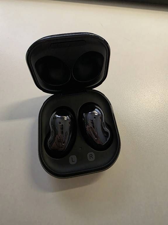 Casques audio: Kopfhörer Samsung Galaxy Buds Live – D'occasion à Rieden AG par Sandra_Waldburger 2
