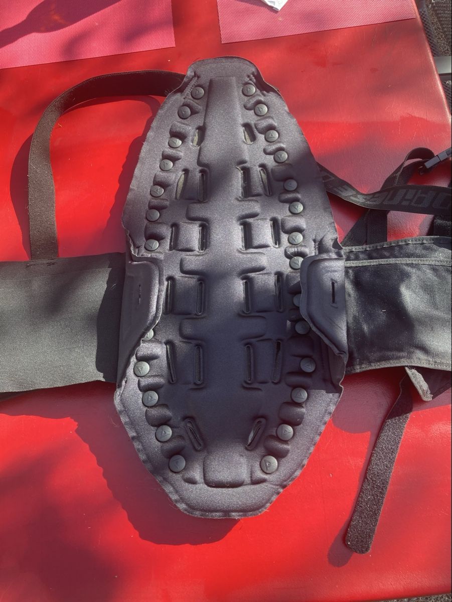 Dainese Protezioni & Imbottiture: Rückenprotektor Dainese M – Usato da Humlikon venduto da schoko_ede 1