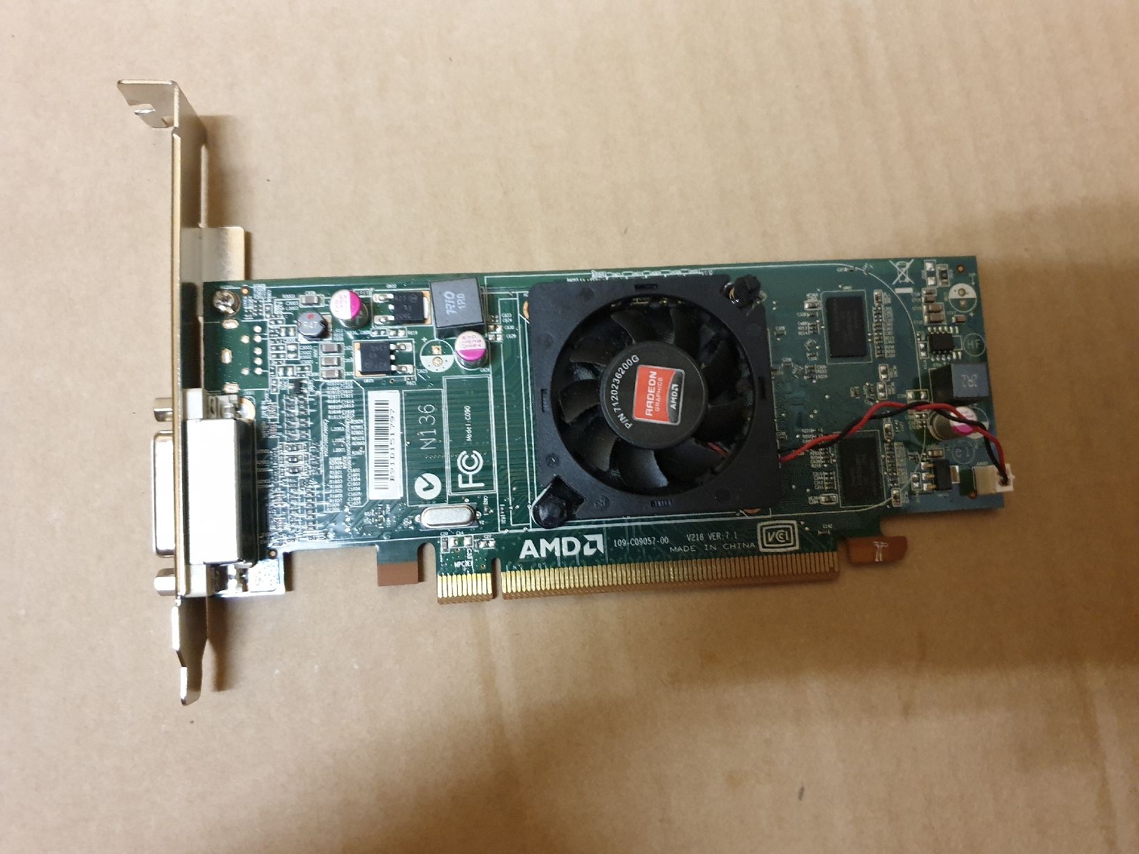 Grafikkarten: AMD Grafikkarte Dell C090 ??? – Gebraucht aus Ittigen von Ziok187