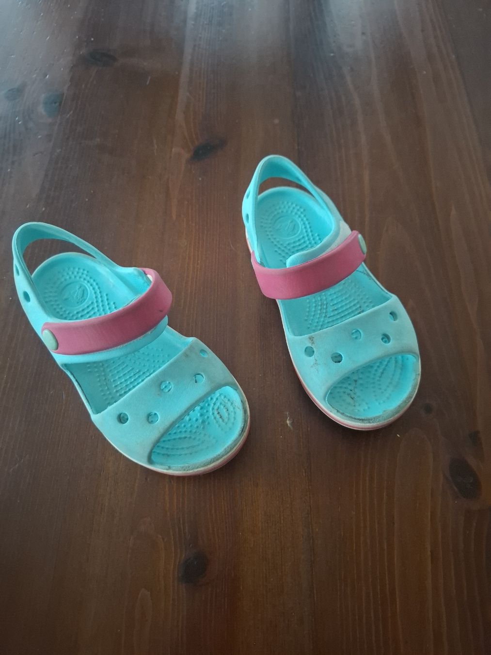 Crocs Scarpe per ragazzi: Clogs C9 Gr 26 – Usato da Hätzingen venduto da Snoopi84