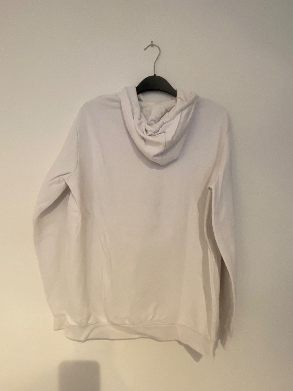 Maglioni & Felpe: weisser Kapuzen Pulli (Grösse L) – Usato da Basel venduto da vul_ws96 3