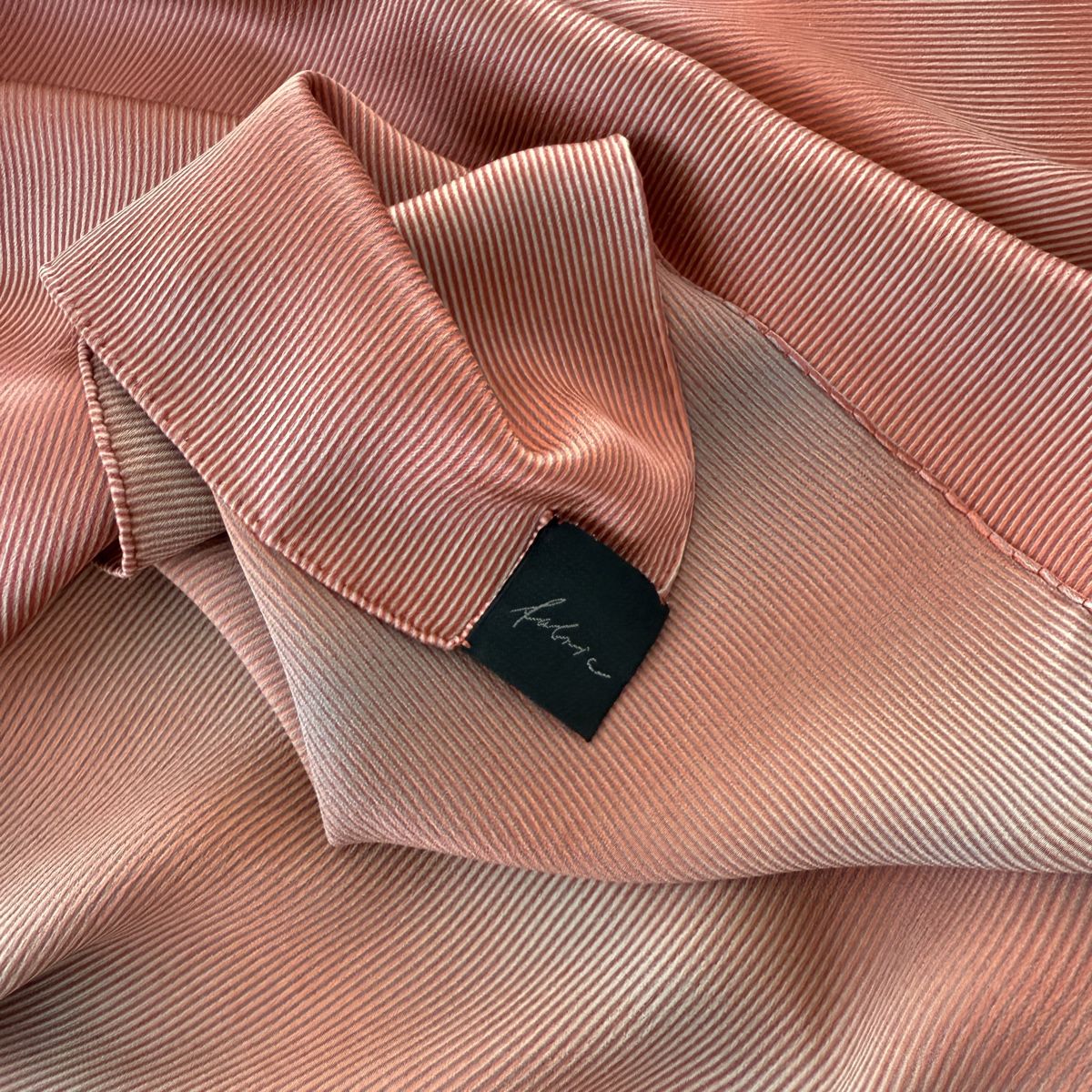 Fabric Frontline Foulard & Sciarpe: FABRIC FRONTLINE Silk Scarf – Usato da Emmen venduto da Nightingale_2022 4