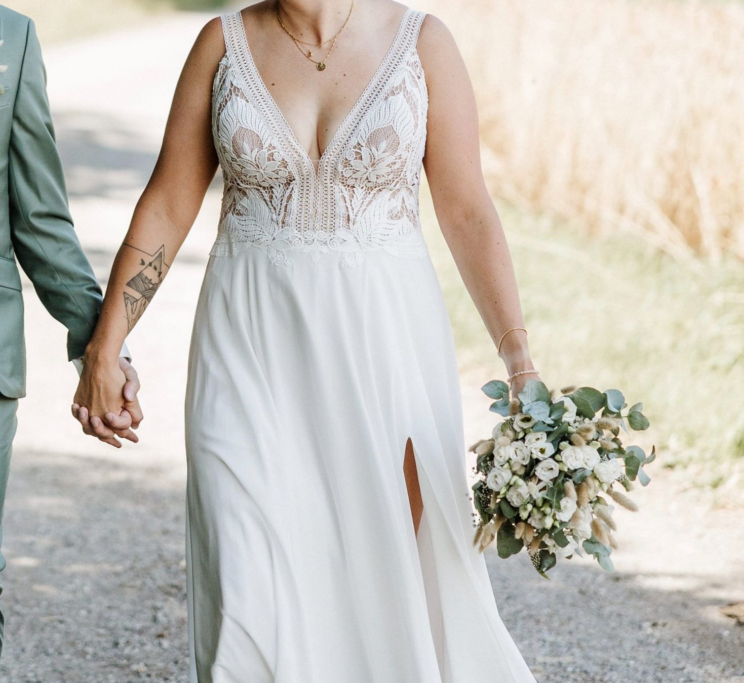 Kleider: Secondhand Brautkleid, Grösse 42 – Gebraucht aus Brunnen von Herzig-Brautmode 3