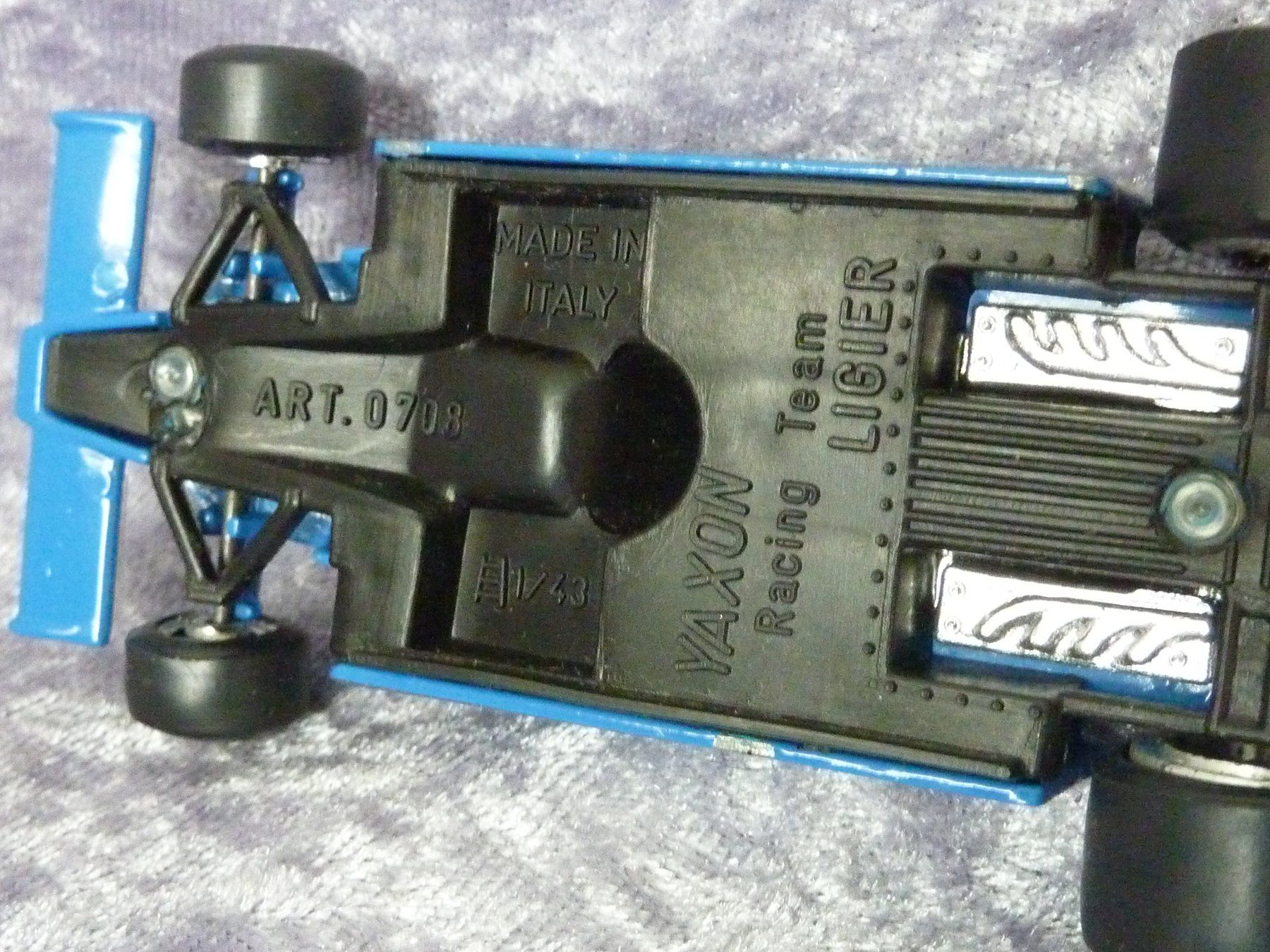 Modellini d'auto: Ligier #26 Gitanes J.Lafitte  1:43 – Usato da Dürrenäsch venduto da modellautos4you 5