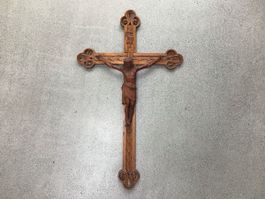 Crucifix en bois