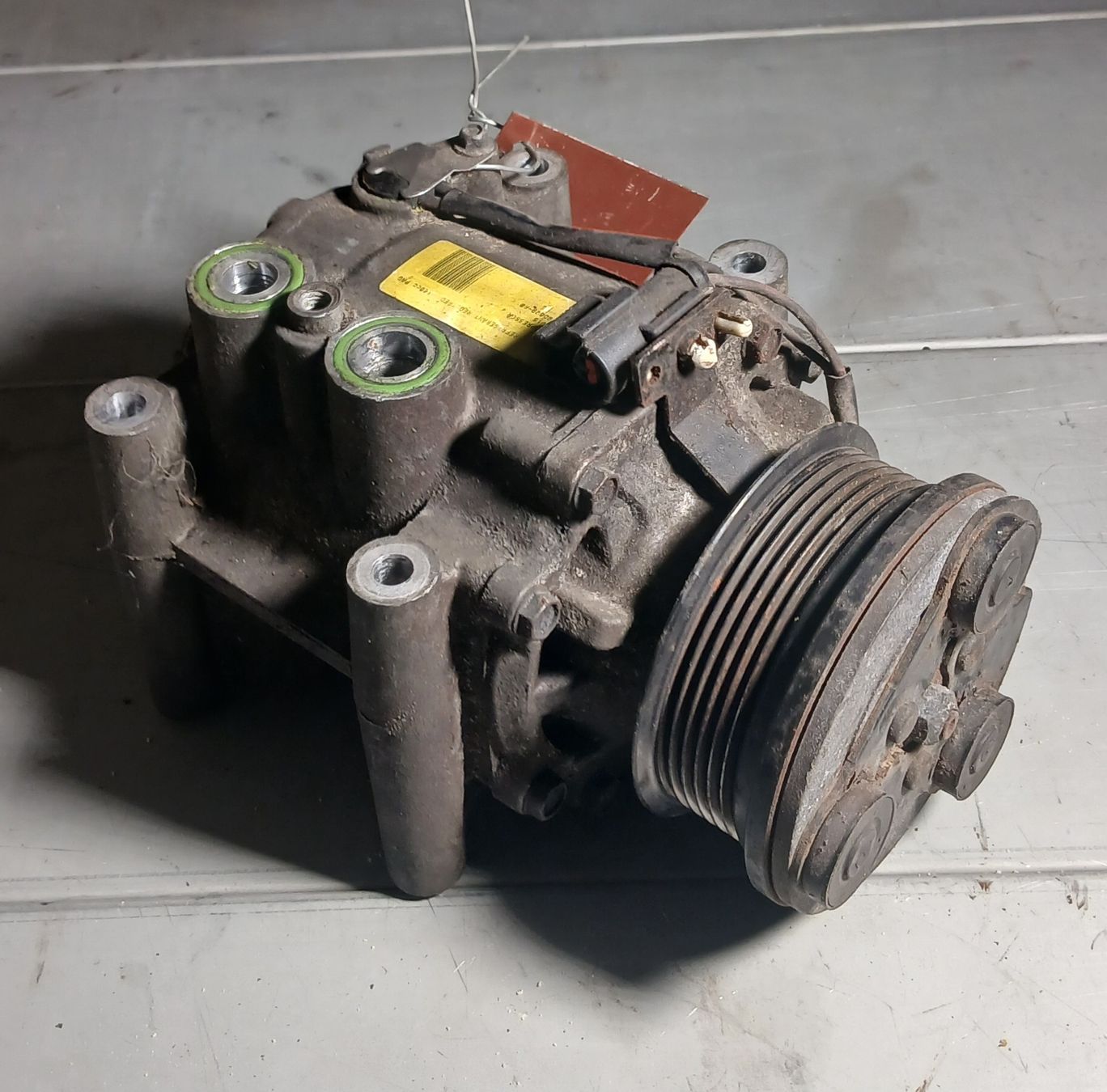 Jaguar Tutti pezzi di ricambio auto: Compresseur de climatisation Jaguar S-Type 2.7d – Usato da la heutte venduto da Auto-stock