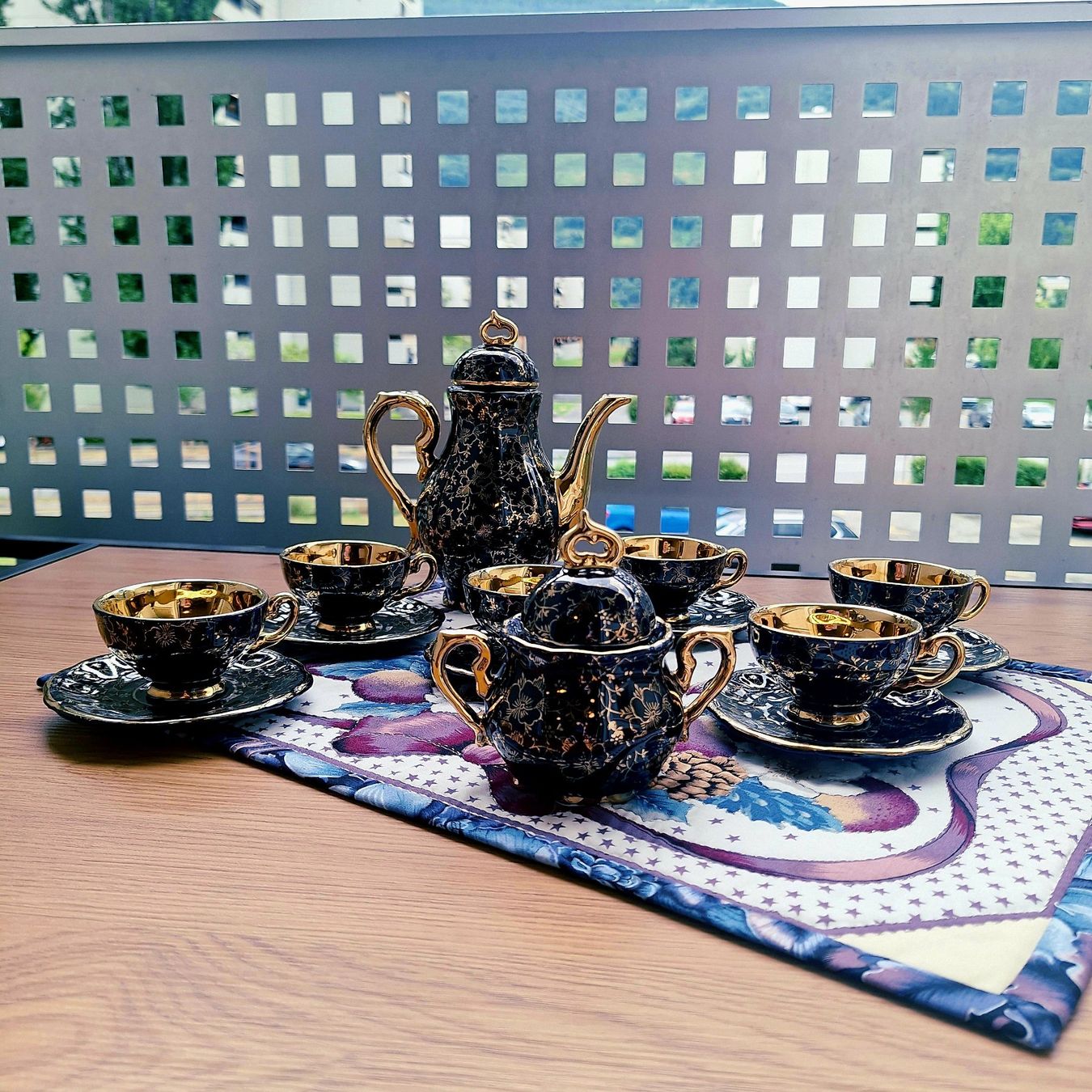 Set di piatti: Service à café "Midnight Gold" | MAYER & WIESAU – Usato da Sion venduto da XeniyaX 2