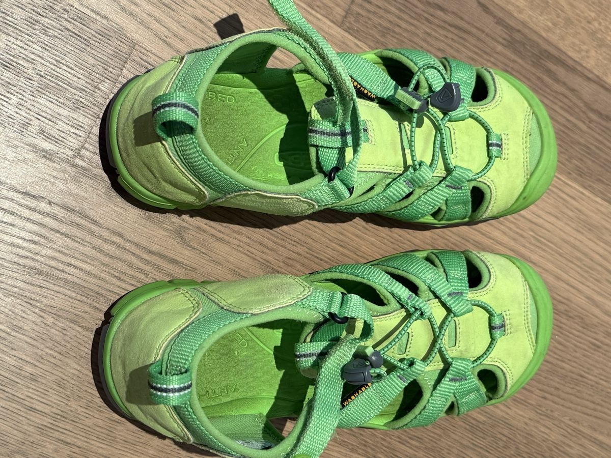 Keen Scarpe per ragazzi: KEEN Sommersandalen, Gr. 37 hellgrün – Usato da Ottenbach venduto da Suni_82 1