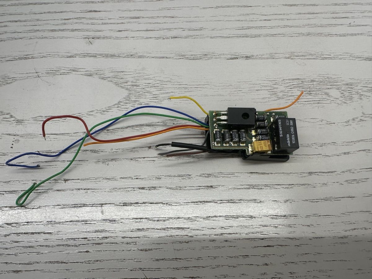 Märklin Modellini di ferrovie: Märklin elektronischer Umschalter – Usato da Lupsingen venduto da New-Haven