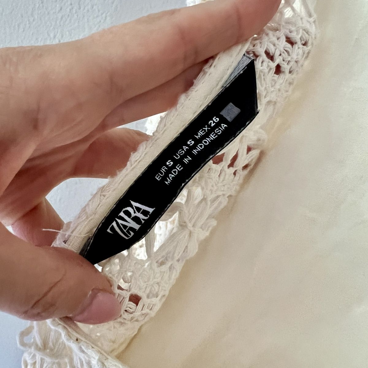Zara Robes: ZARA Crochet Midi Dress – Neuf (Voir description) à Lütisburg par mahee 4