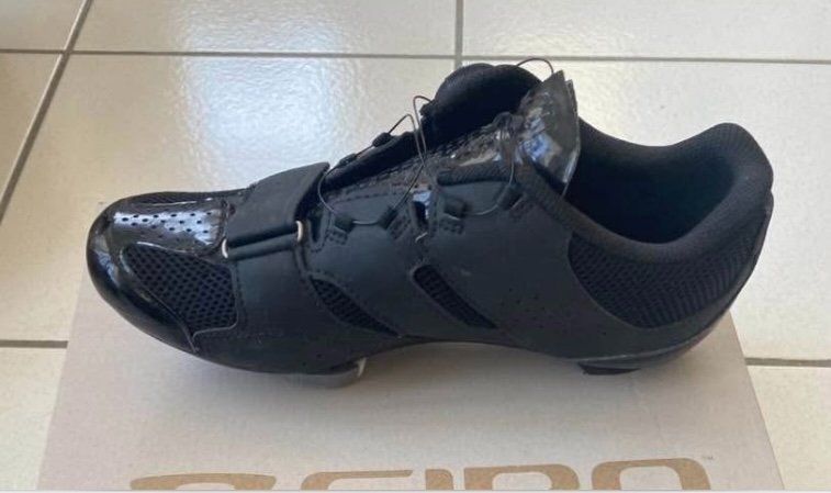 Giro Scarpe da donna: chassures pour vélo de course giro taille 38 – Usato da La Chaux-de-Fonds venduto da karmareiki