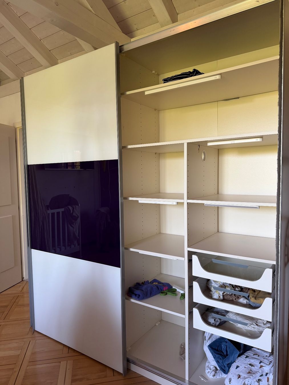 Pfister Schränke: Kleiderschrank – Gebraucht aus Wiesendangen von Aliinahr 2