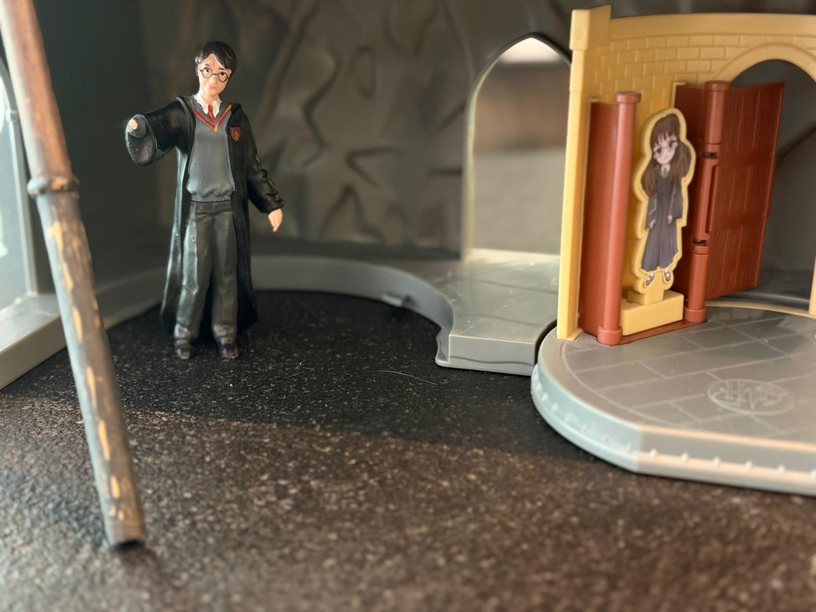 Giocattoli: Harry Potter Hogwarts Schloss mit Licht & Klang - SUPER! – Usato da Vitznau venduto da maybach01 6