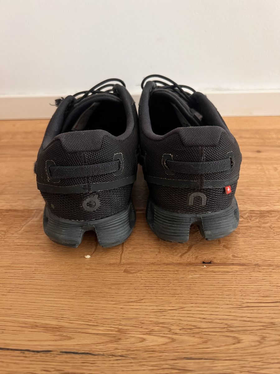 Herrenschuhe: On Running Cloud Schuhe schwarz  – Gebraucht aus Chur von KultKhur 2