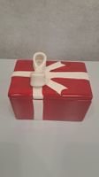 Vintage Keramik-Dose in Geschenkschachtel-Optik in rot weiss