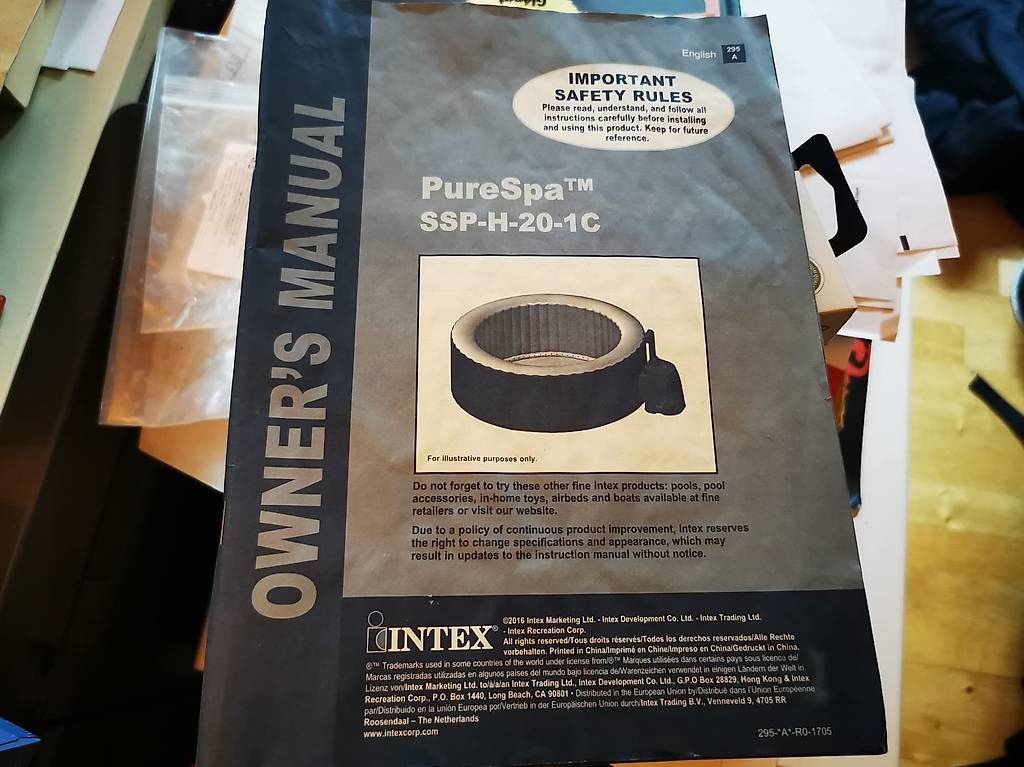 Intex Whirlpool: Intex Pure Spa, 4 personnes – Usato da Genolier venduto da leo_m6fh